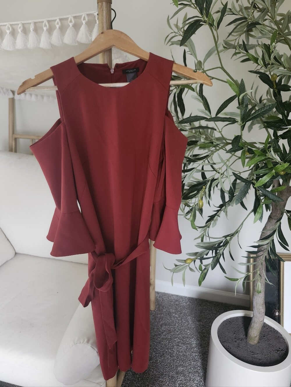 Ann Taylor Factory Size 0 Brick Red Women's Cold-Shoulder Tie-Waist Dress